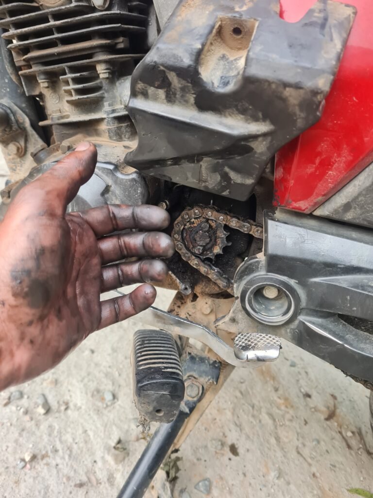 Bike front chain bucket